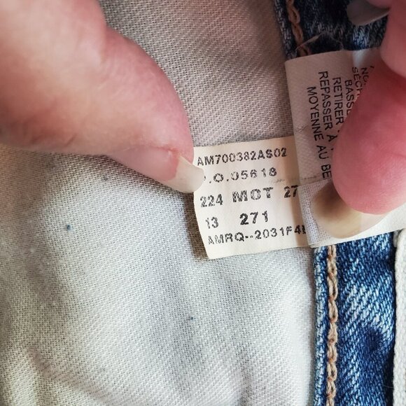 AMERICAN EAGLE SZ 33/32 Low rise Straight Distressed Light Wash Blue Jeans - Picture 14 of 15